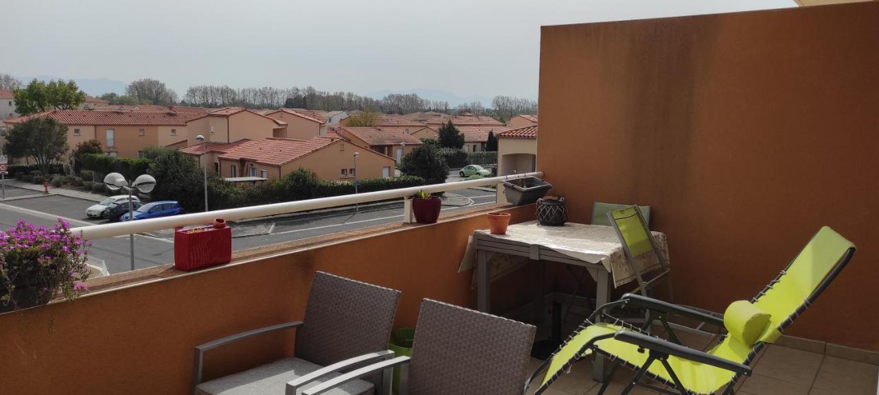 Appartement avec grande terrasse à 15 mn de la mer Saint-Estève Esterno foto