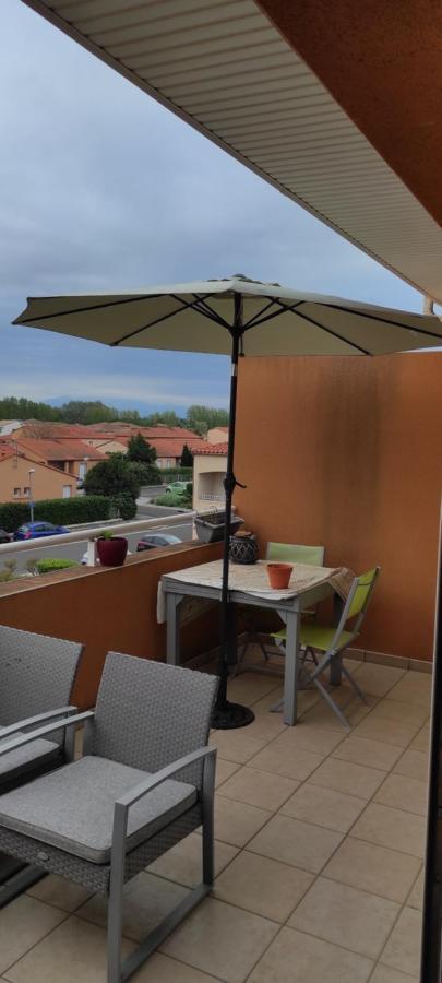 Appartement avec grande terrasse à 15 mn de la mer Saint-Estève Esterno foto