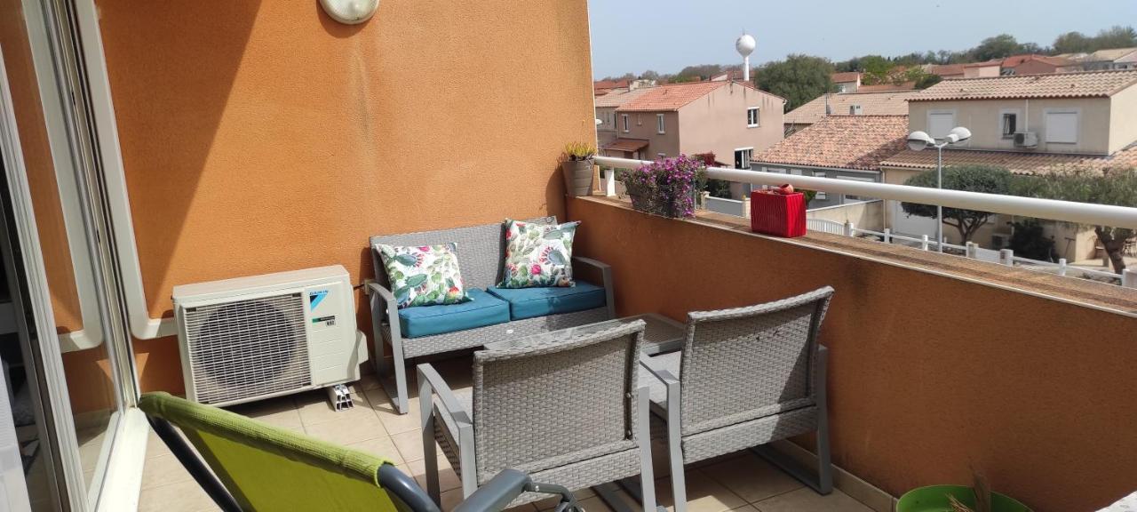 Appartement avec grande terrasse à 15 mn de la mer Saint-Estève Esterno foto