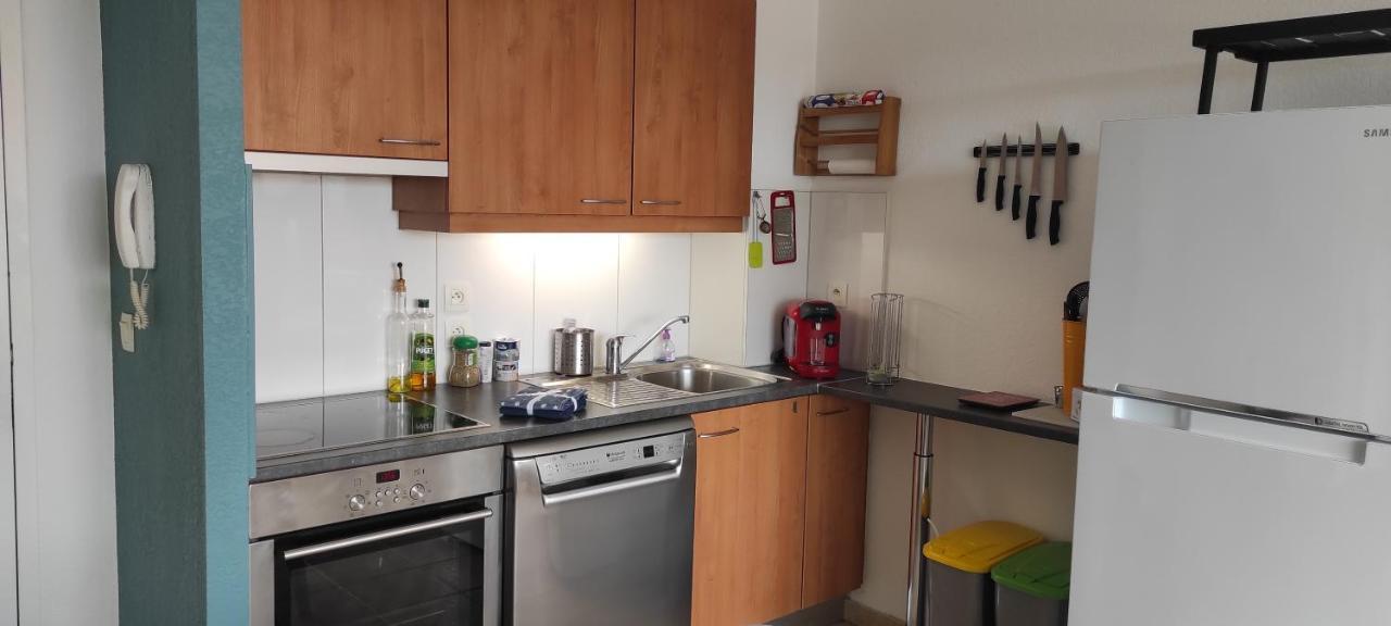 Appartement avec grande terrasse à 15 mn de la mer Saint-Estève Esterno foto