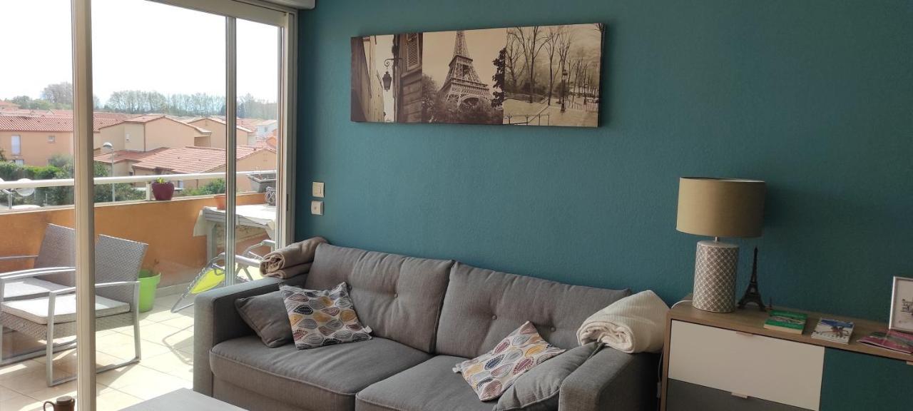 Appartement avec grande terrasse à 15 mn de la mer Saint-Estève Esterno foto